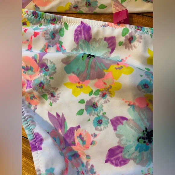 VS Bikini Set - Picture 2 of 5